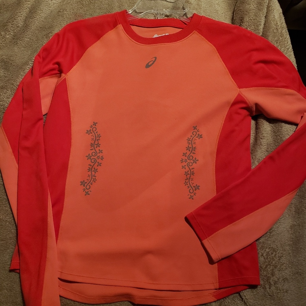 Asics top